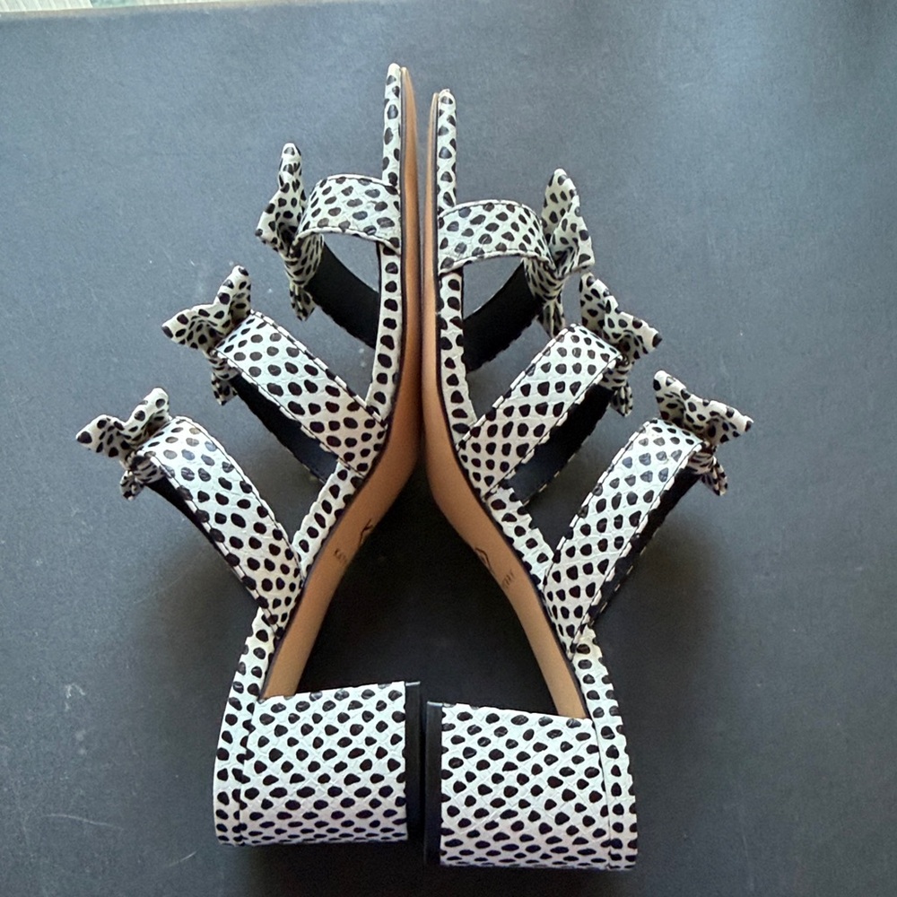 Katy Perry Collections Black and White Bow Sandals Size 9/9.5 (estimated) - Picture 4 of 6